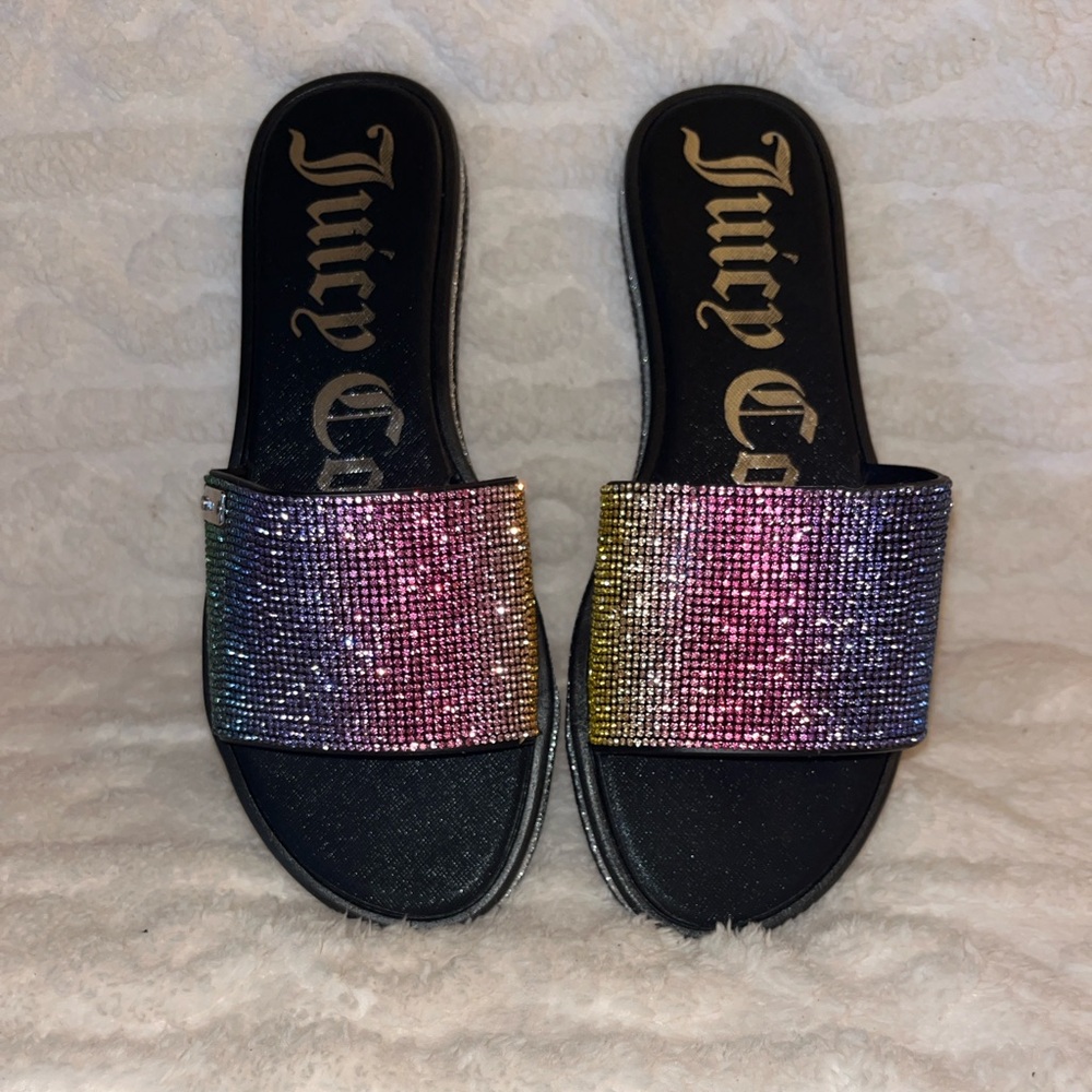 NWOT-Juicy Couture Rhinestone Slides 
Never worn 
Women’s size 9